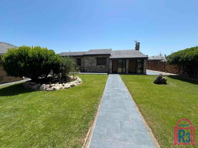 Casa chalet en Venta en Villadangos del Páramo