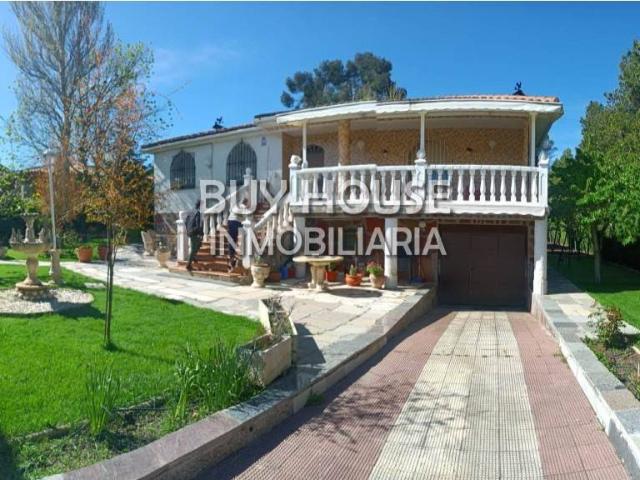 Casa chalet en Venta en Villaluenga de la Sagra