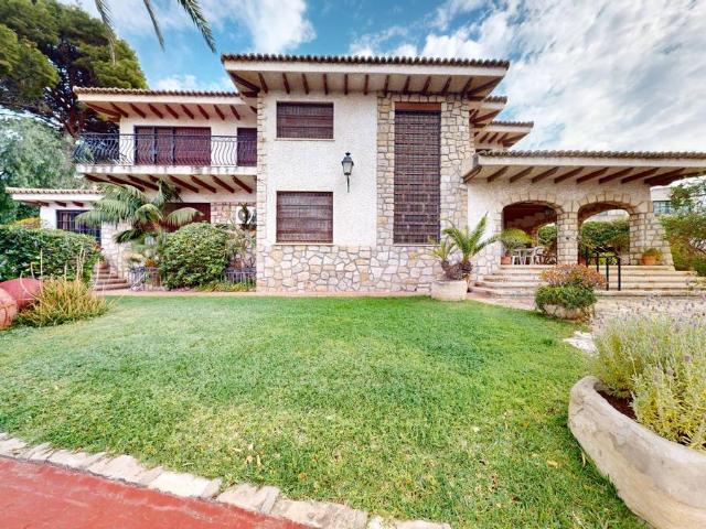 Casa chalet en Venta en Vistahermosa