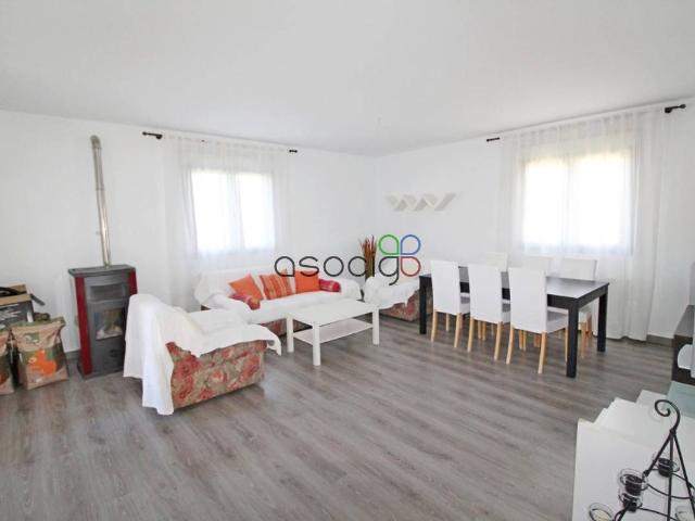 Casa chalet en Venta en Yebes Pueblo