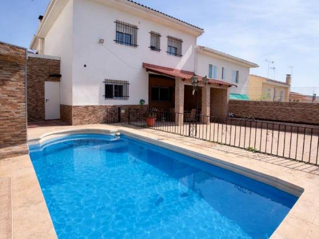 Casa chalet en Venta en Yeles