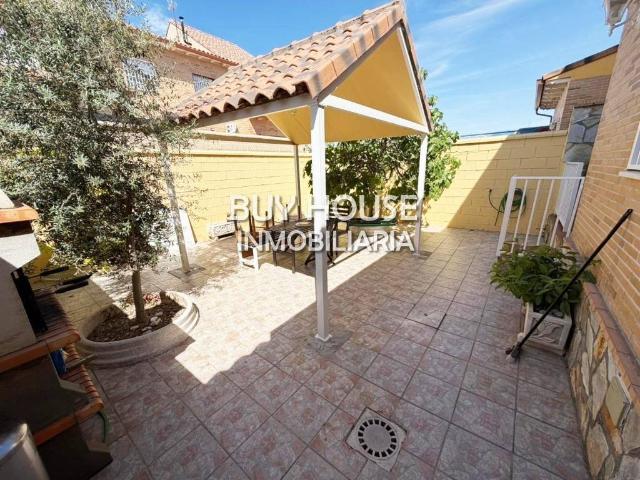 Casa chalet en Venta en Yuncos