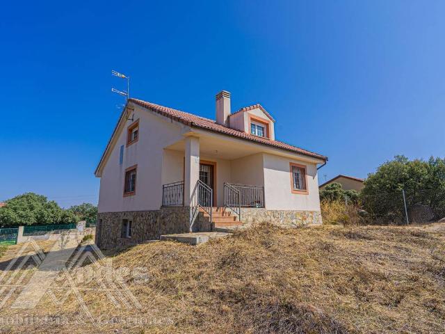 Casa chalet en Venta en Zarzuela del Monte