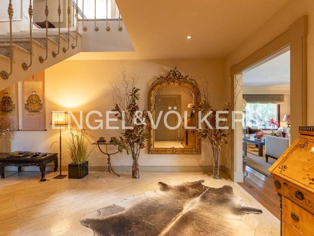 Casa chalet en Venta en Zona Monte El Pilar