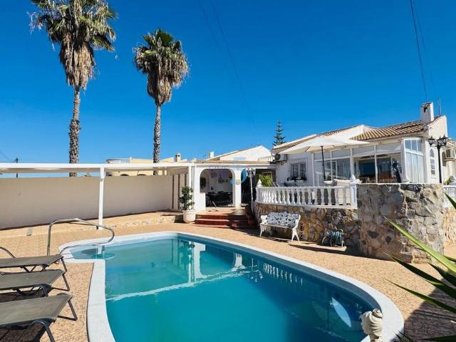Casa chalet en Venta en Zona Carrefour Urbanizaciones