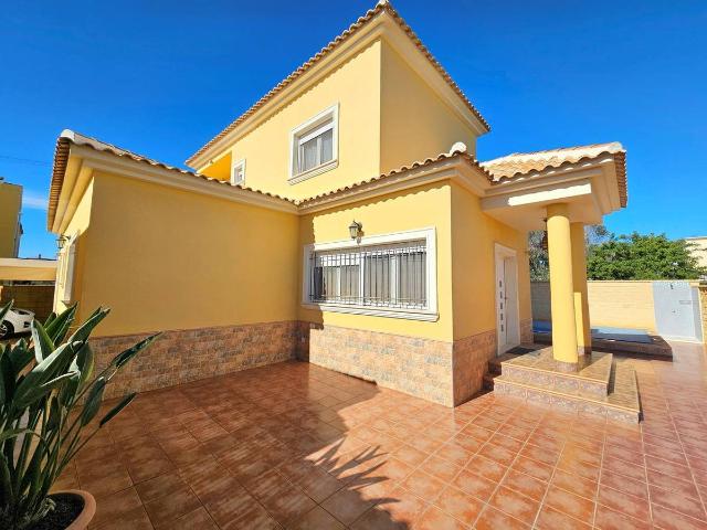 Casa chalet en Venta en Zona Carrefour Urbanizaciones