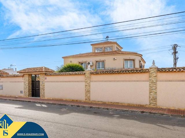 Casa chalet en Venta en Zona Carrefour Urbanizaciones