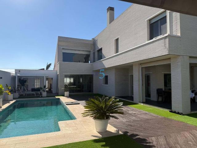 Casa chalet en Venta en Zona Carrefour Urbanizaciones