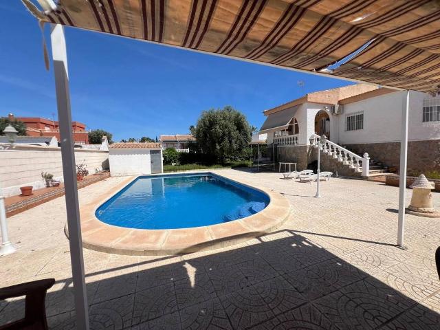 Casa chalet en Venta en Zona Carrefour Urbanizaciones
