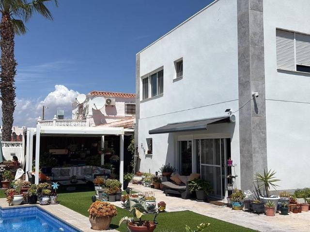 Casa chalet en Venta en Zona Carrefour Urbanizaciones