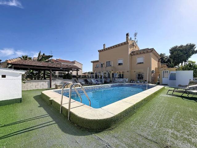Casa chalet en Venta en Zona Carrefour Urbanizaciones