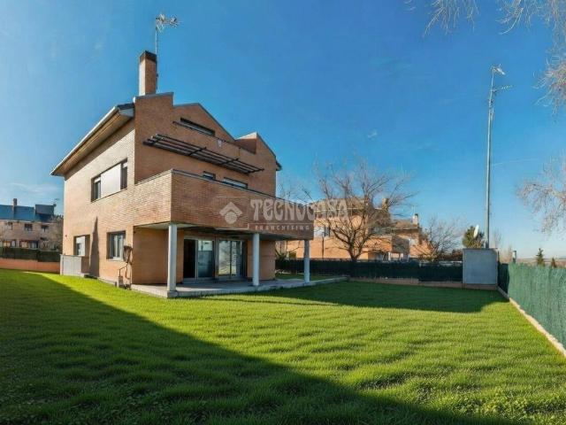 Casa chalet en Venta en Zona Europa