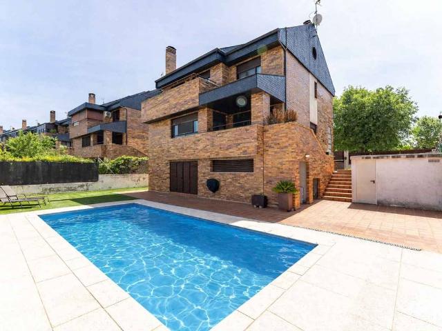 Casa chalet en Venta en Zona Europa