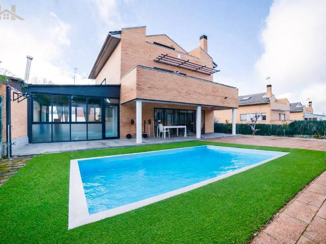 Casa chalet en Venta en Zona Europa