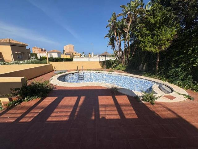 Casa chalet en Venta en Zona Galúa Calnegre