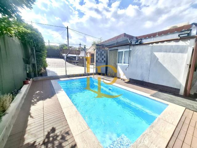Casa chalet en Venta en Zona Industrial