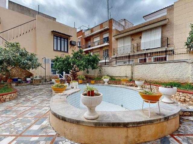 Casa chalet en Venta en Zona La Ermita