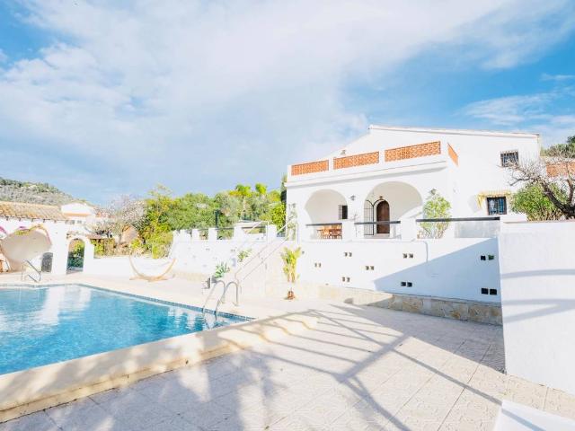Casa chalet en Venta en Zona Pueblo