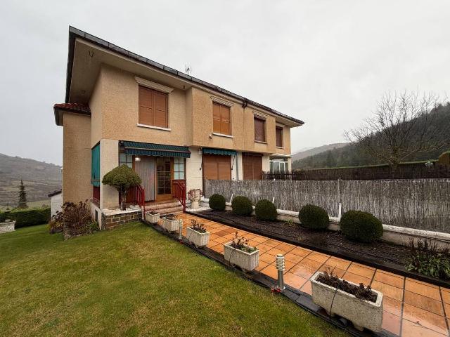 Casa chalet en Venta en Zorraquín