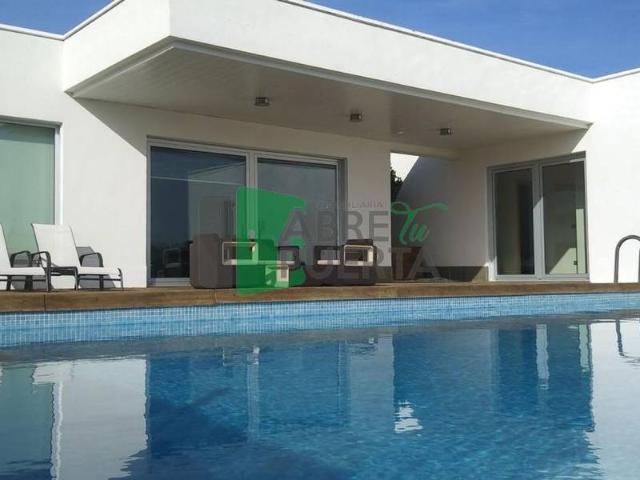 Casa chalet en Venta en A Merca