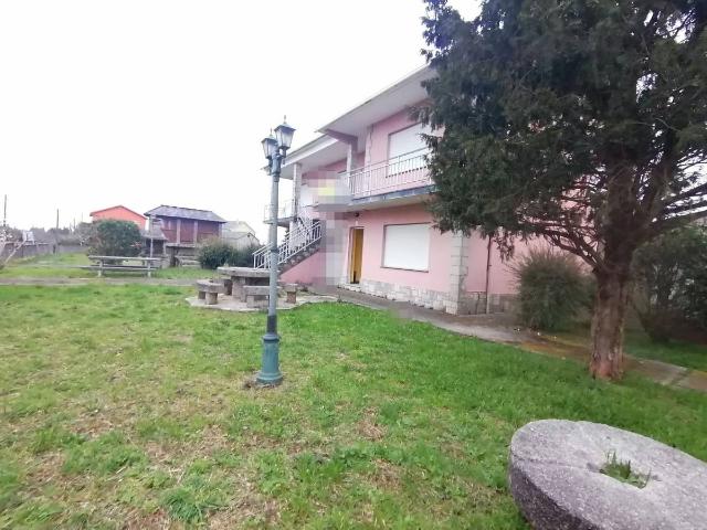 Casa chalet en Venta en A Capela