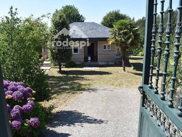 Casa chalet en Venta en A Cañiza