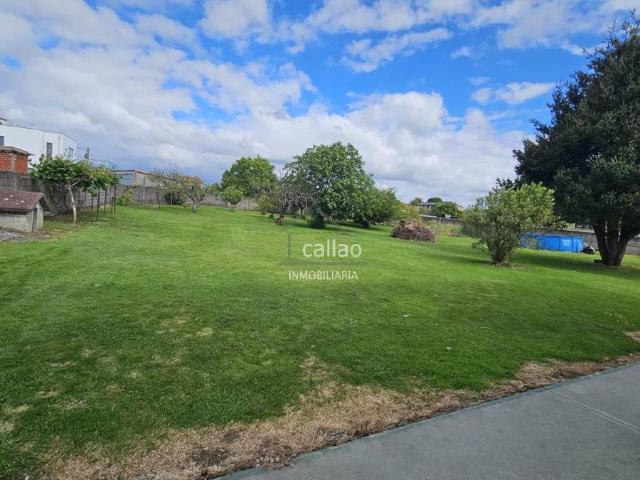 Casa chalet en Venta en A Gándara