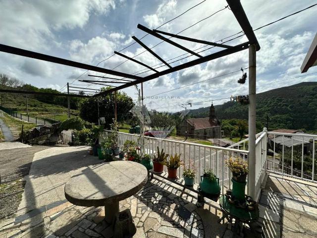 Casa chalet en Venta en A Lama