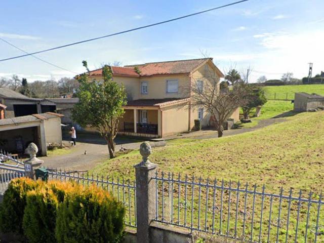 Casa chalet en Venta en Abegondo