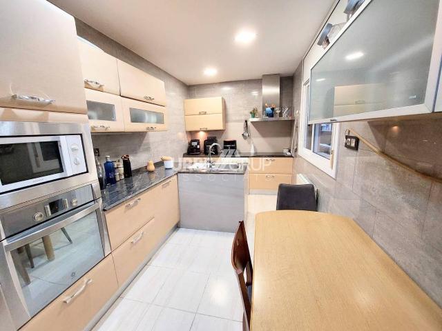 Casa chalet en Venta en Abrera