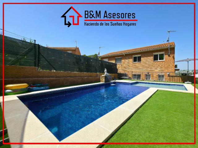 Casa chalet en Venta en Abrera