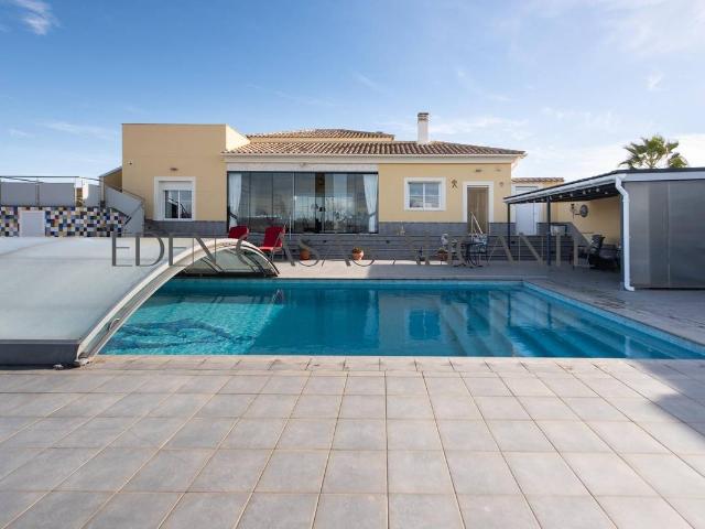 Casa chalet en Venta en Aguaderas