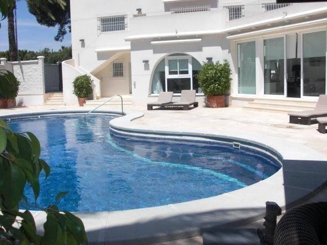 Casa chalet en Venta en Aguadulce Sur