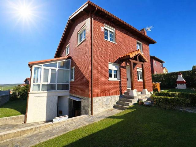 Casa chalet en Venta en Ajo