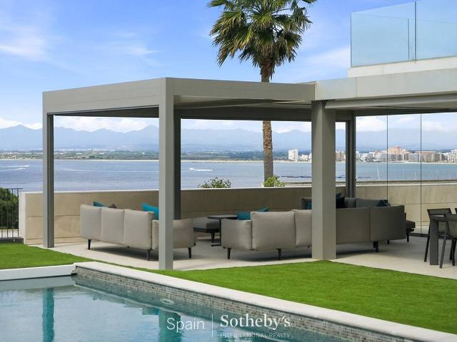 Casa chalet en Venta en Almadrava Canyelles Puig Rom