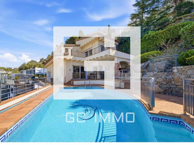 Casa chalet en Venta en Almadrava Canyelles Puig Rom