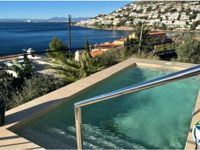Casa chalet en Venta en Almadrava Canyelles Puig Rom