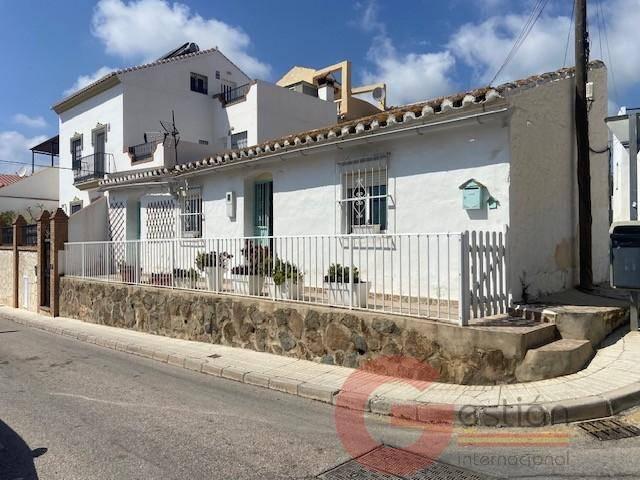 Casa chalet en Venta en Almayate