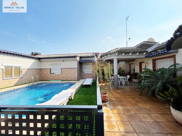 Casa chalet en Venta en Almoradí