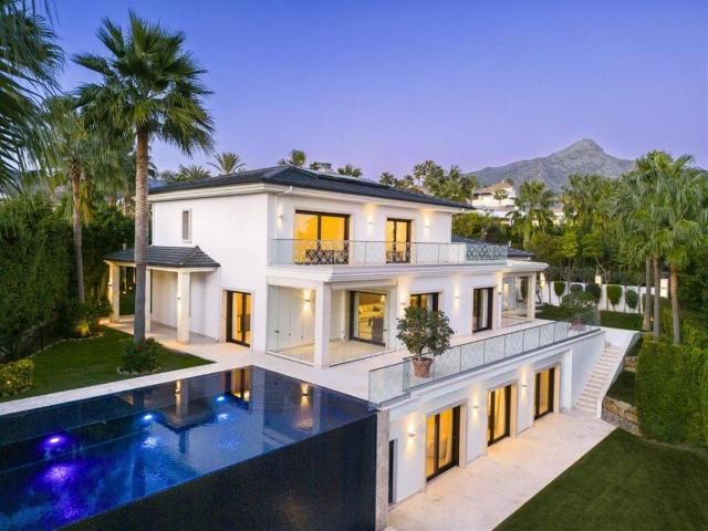 Casa chalet en Venta en Aloha
