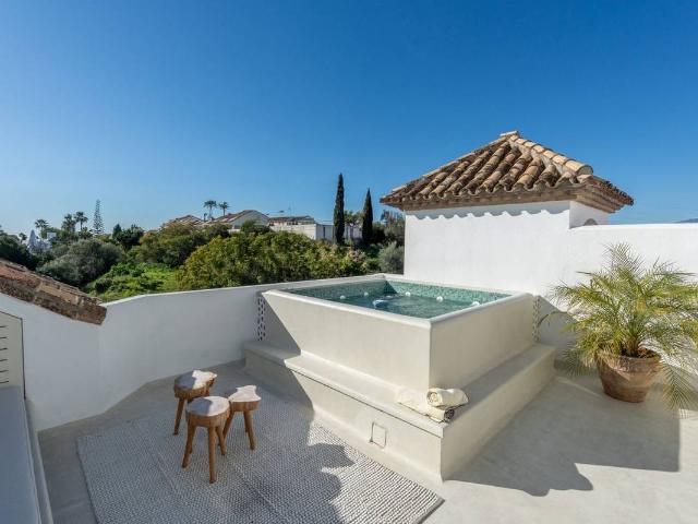 Casa chalet en Venta en Aloha