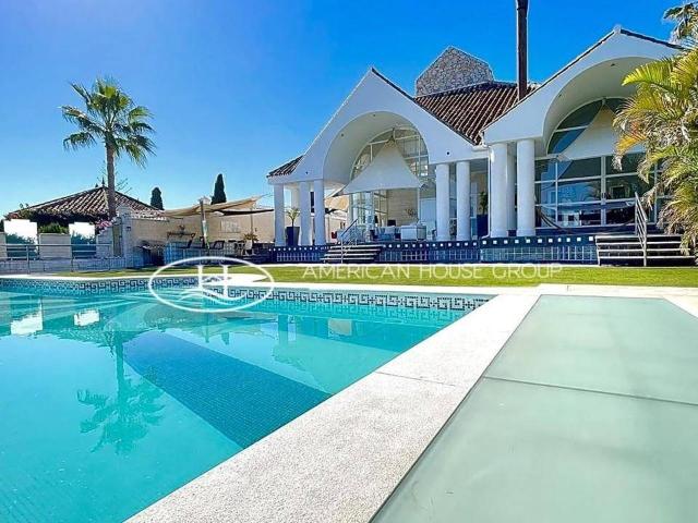 Casa chalet en Venta en Aloha