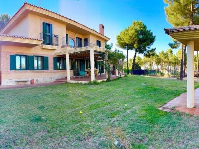 Casa chalet en Venta en Alba de Tormes