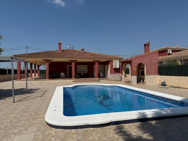 Casa chalet en Venta en Albatera