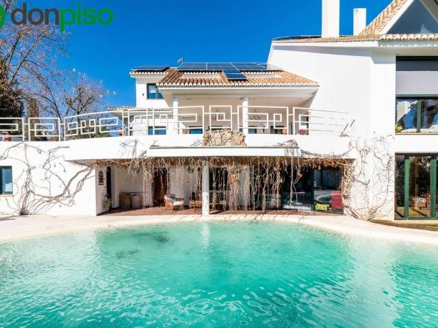 Casa chalet en Venta en Albolote