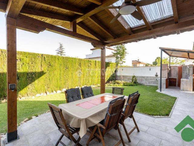 Casa chalet en Venta en Albolote