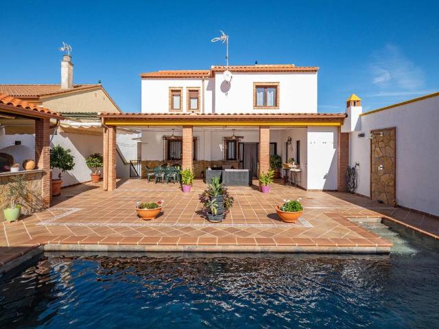 Casa chalet en Venta en Albolote
