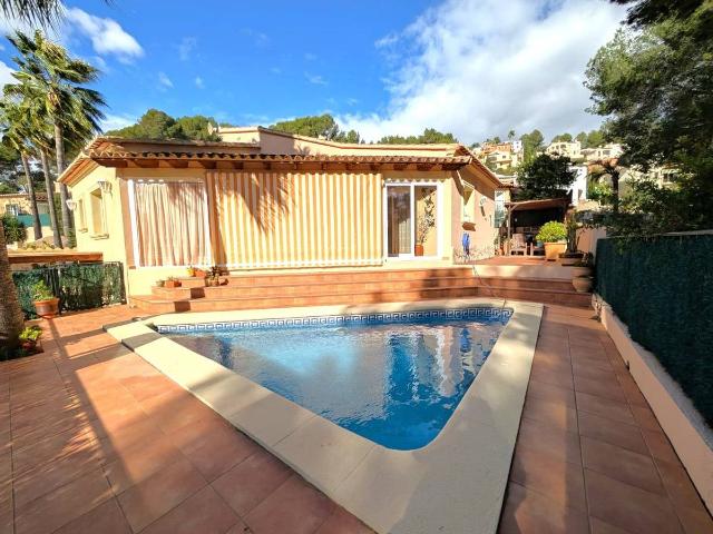 Casa chalet en Venta en Alcalalí