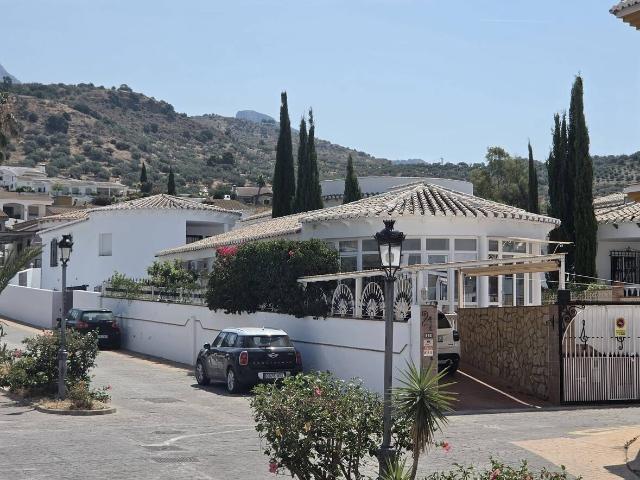 Casa chalet en Venta en Alcaucín