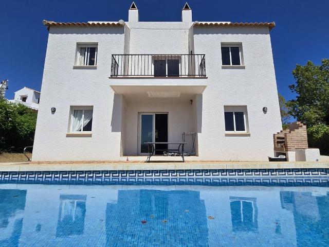 Casa chalet en Venta en Alcaucín